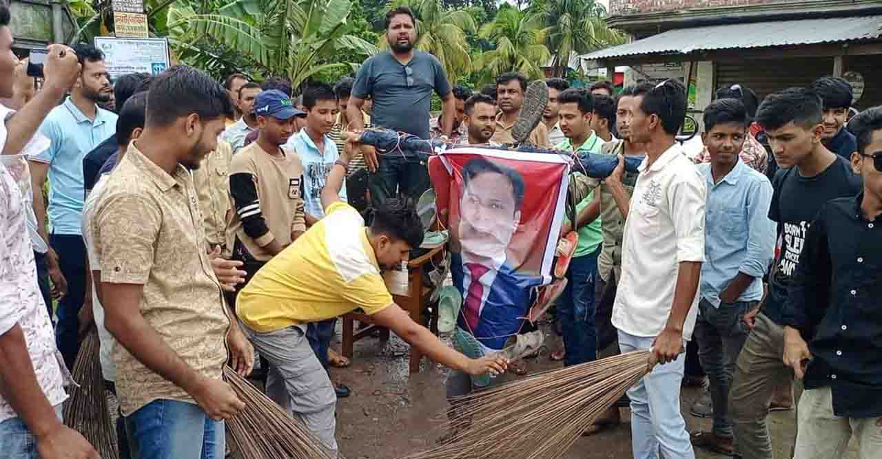আমতলীতে কমিটি গঠনে ঘুষ নেওয়ায় বিএনপি'র বিক্ষোভ