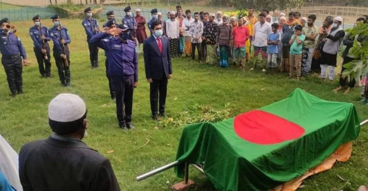 সাভারে বীর মুক্তিযোদ্ধা নূরুল ইসলামের রাষ্ট্রীয় মর্যাদায় দাফন সম্পন্ন