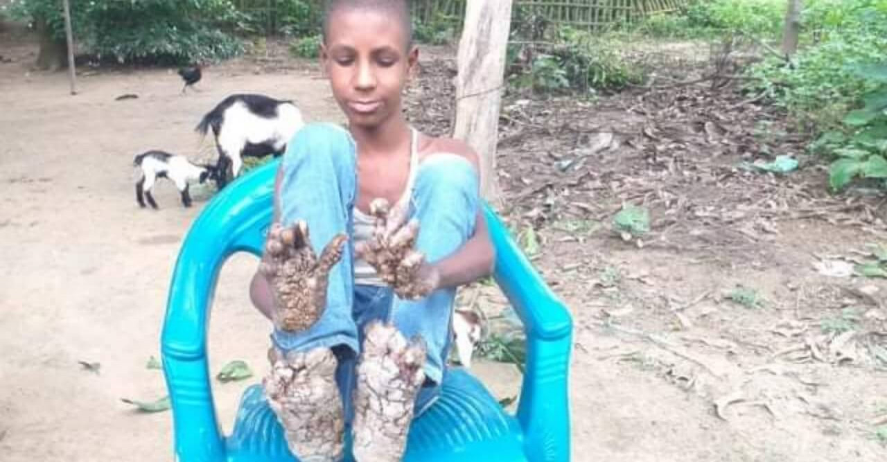 স্কুলে কেউ আমার কাছে আসতে চায় না!