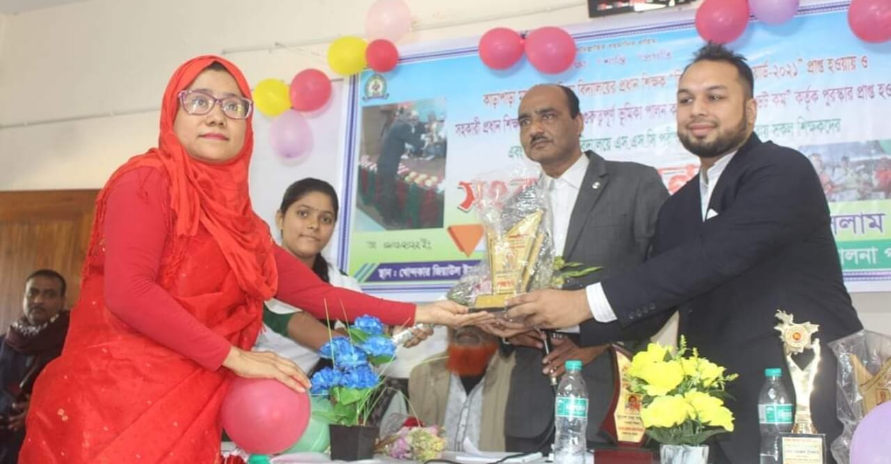 বাগেরহাটে পুরুষ্কারপ্রাপ্ত দুই শিক্ষককে সন্মাননা