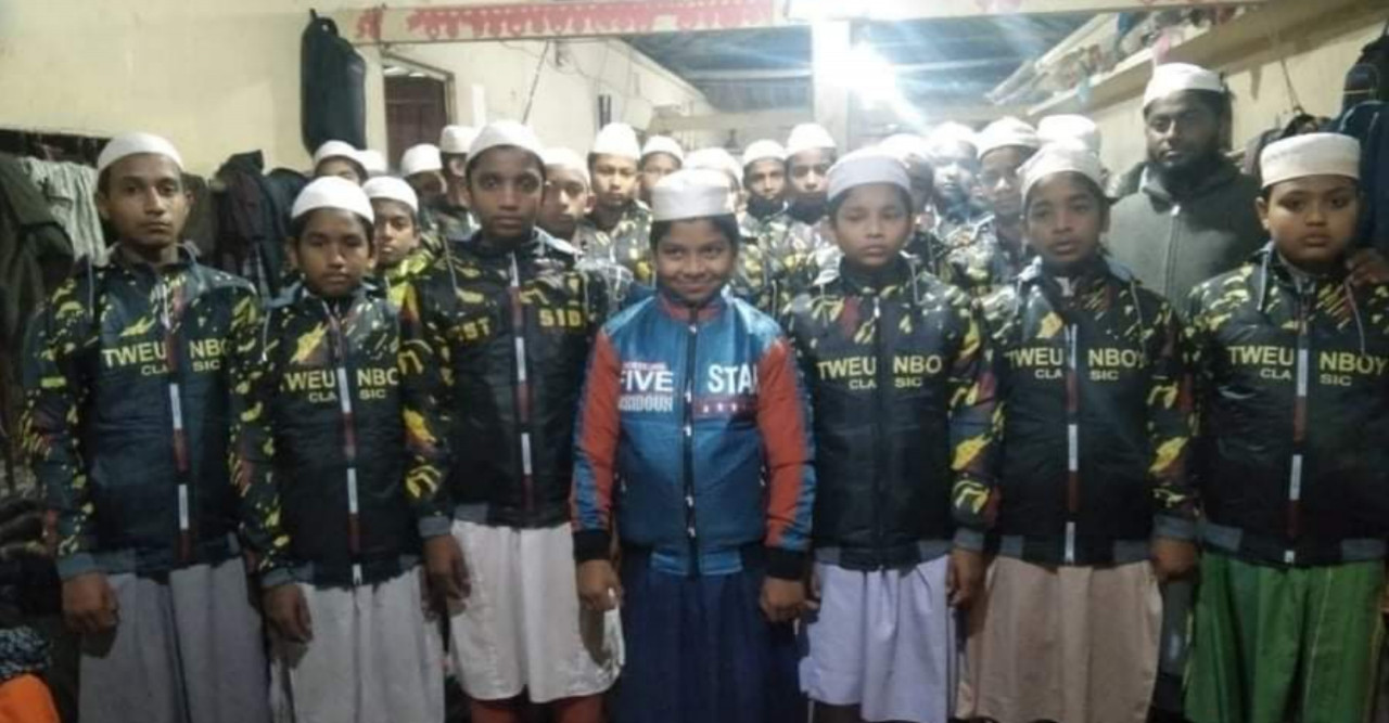 ডোমারে ছাত্র জমিয়ত বাংলাদেশের উদ্যোগে হাফেজ ছাত্রদের শীতবস্ত্র বিতরণ অনুষ্ঠিত