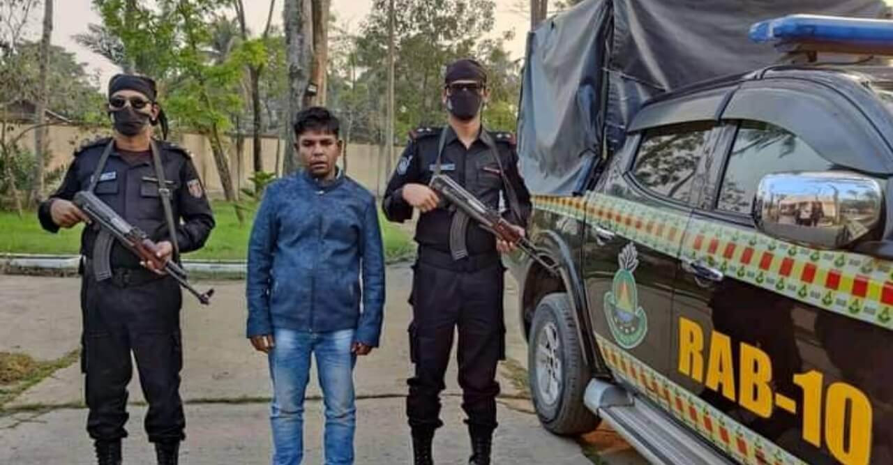 মাদক ব্যাবসার প্রধান সহযোগী হেরোইন আজিজ র‌্যাবের হাতে গ্রেফতার