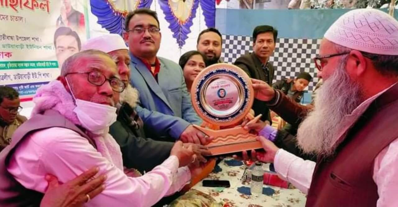 হাতীবান্ধায় নবনির্বাচিত চেয়ারম্যান ও ইউপি সদস্যদের সংবর্ধনা