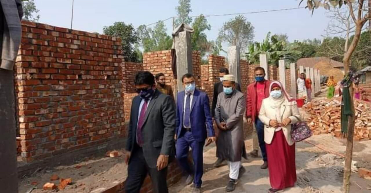 শেরপুরে আশ্রয়ণ প্রকল্পের তৃতীয় পর্যায়ের ঘর নির্মাণ কাজ  পরিদর্শন