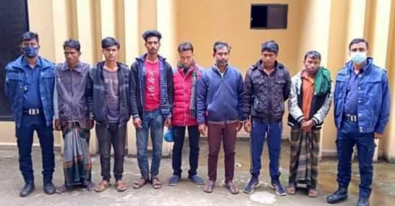 কুলাউড়ায় ৭ জুয়ারী আটকসহ তাস ও নগদ টাকা উদ্ধার