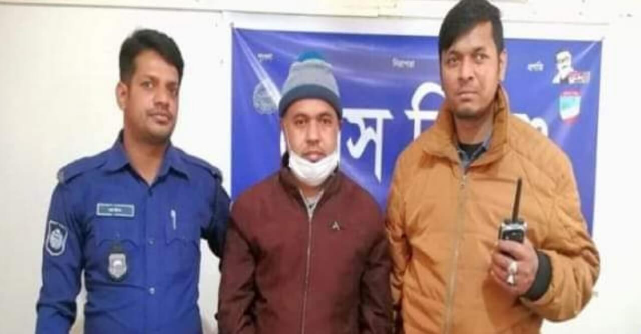 কাটিয়ায়  ইয়াবাসহ মাদক বিক্রেতা গ্রেফতার