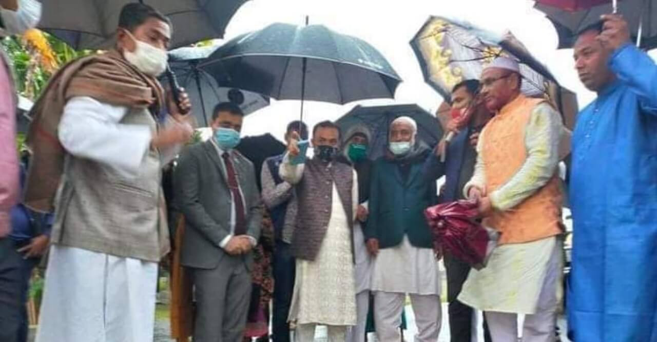 নেত্রকোণায় ত্রিমোহনী বদ্ধভূমি নির্মাণের স্থান পরিদর্শন