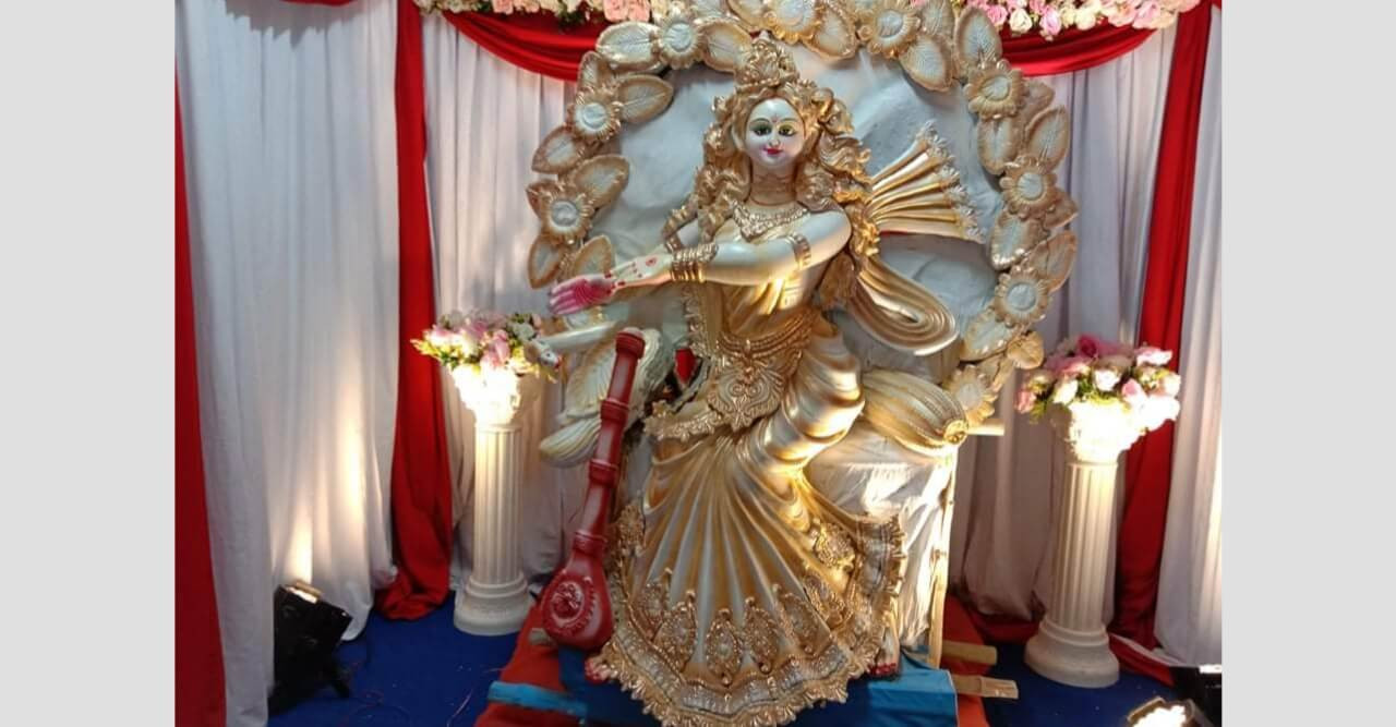 জবিতে স্বাস্থ্যবিধি মেনে সরস্বতী পূজা উদযাপন