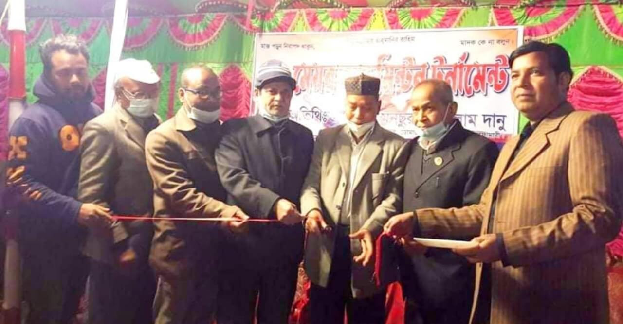 ডোমারে ‘মেয়র ব্যাডমিন্টন টুর্নামেন্ট’ এর উদ্বোধন