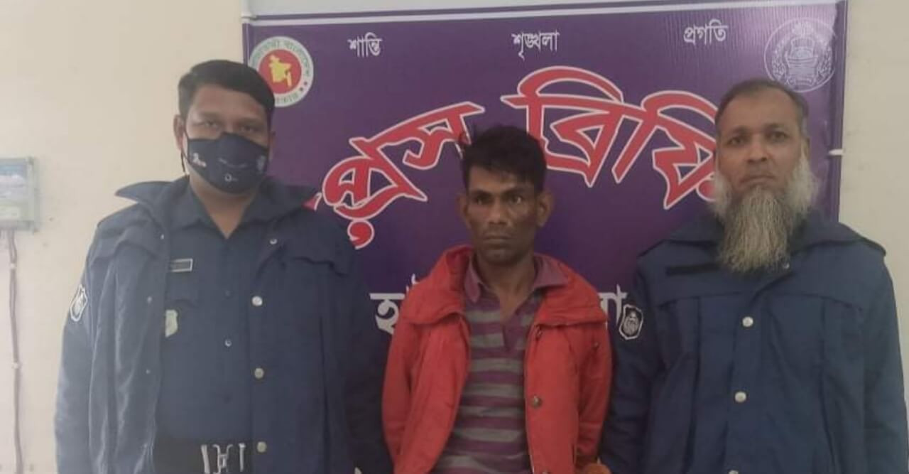 মোল্লাহাটে থানা পুলিশের অভিযানে ইয়াবাসহ  মাদক কারবারী আটক