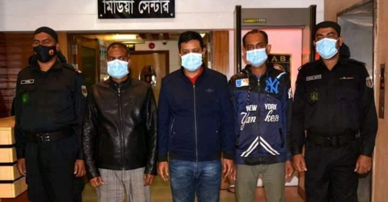 রাজধানীতে কোটি টাকা হাতিয়ে নেওয়া ভূয়া সেনা কর্মকর্তাসহ ৩ প্রতারক গ্রেফতার