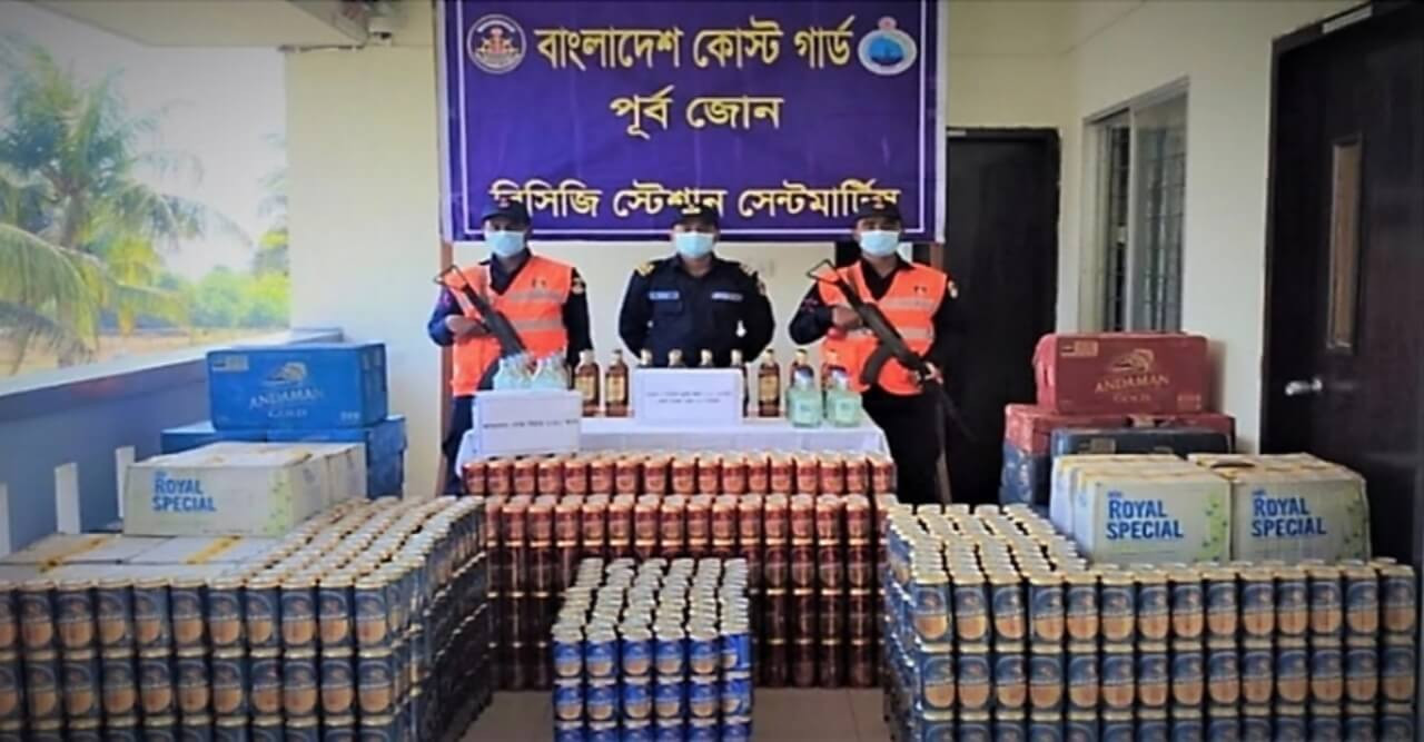 সেন্টমার্টিনে  বিদেশী মদ ও  বিয়ার জব্দ
