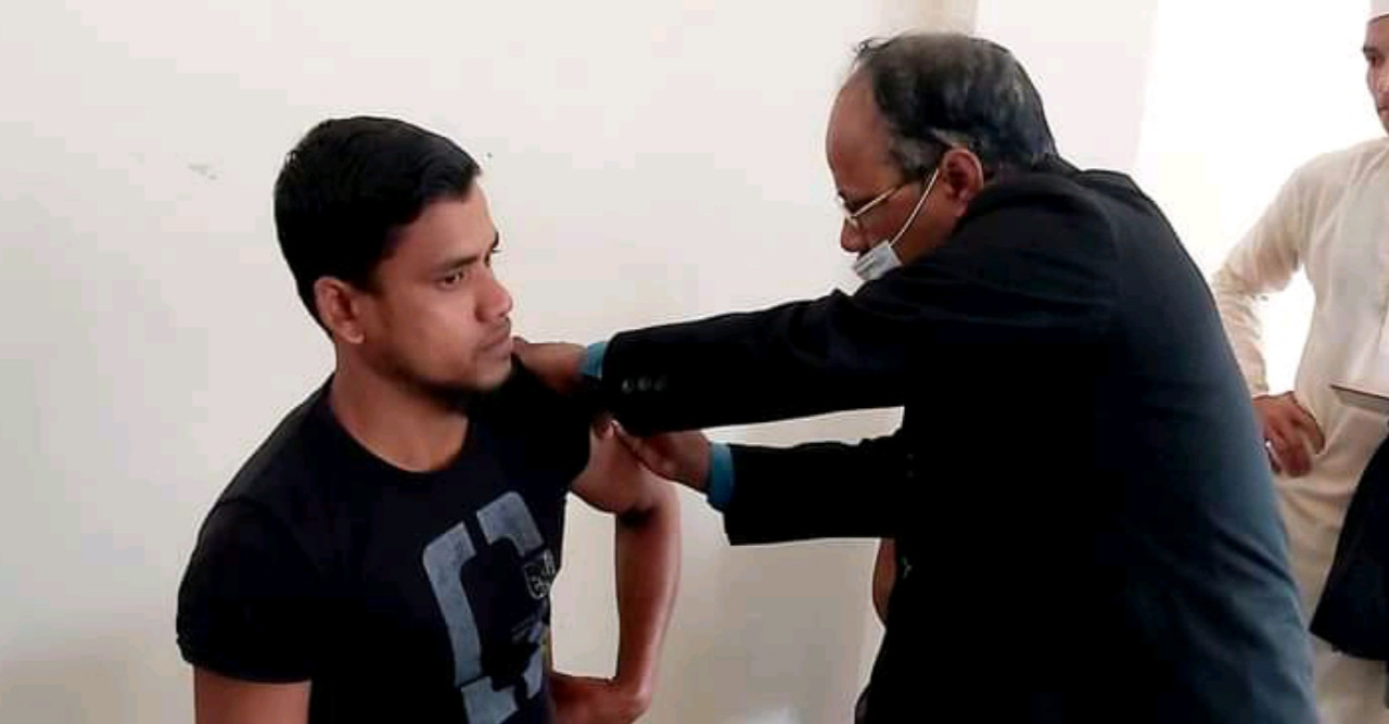 ডোমারে একদিনে প্রায় ৩৫ হাজার টিকা প্রদান