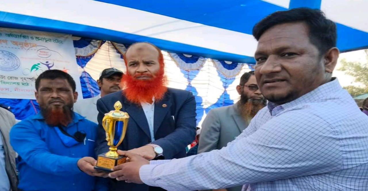 ভলিবলে জেলা চাম্পিয়ন ডোমার বহুমুখী উচ্চ বিদ্যালয়