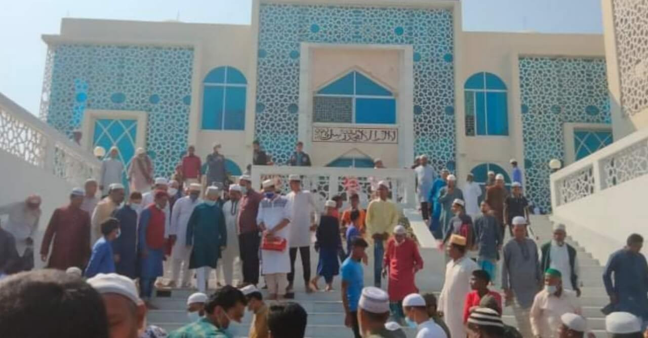 জুম্মার নামাজ আদায়ের মধ্য দিয়ে হরিপুর মডেল মসজিদের শুভ উদ্বোধন