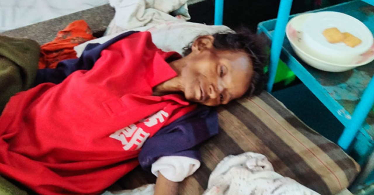 চিকিৎসাধীন অবস্থায় নারীর মৃত্যু, স্বজনদের খোঁজে পুলিশ