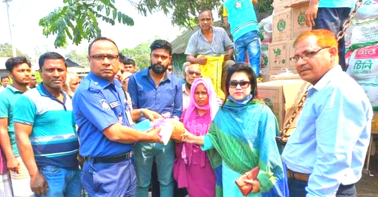 ডোমারে টিসিবি’র পণ্য বিক্রয় শুরু