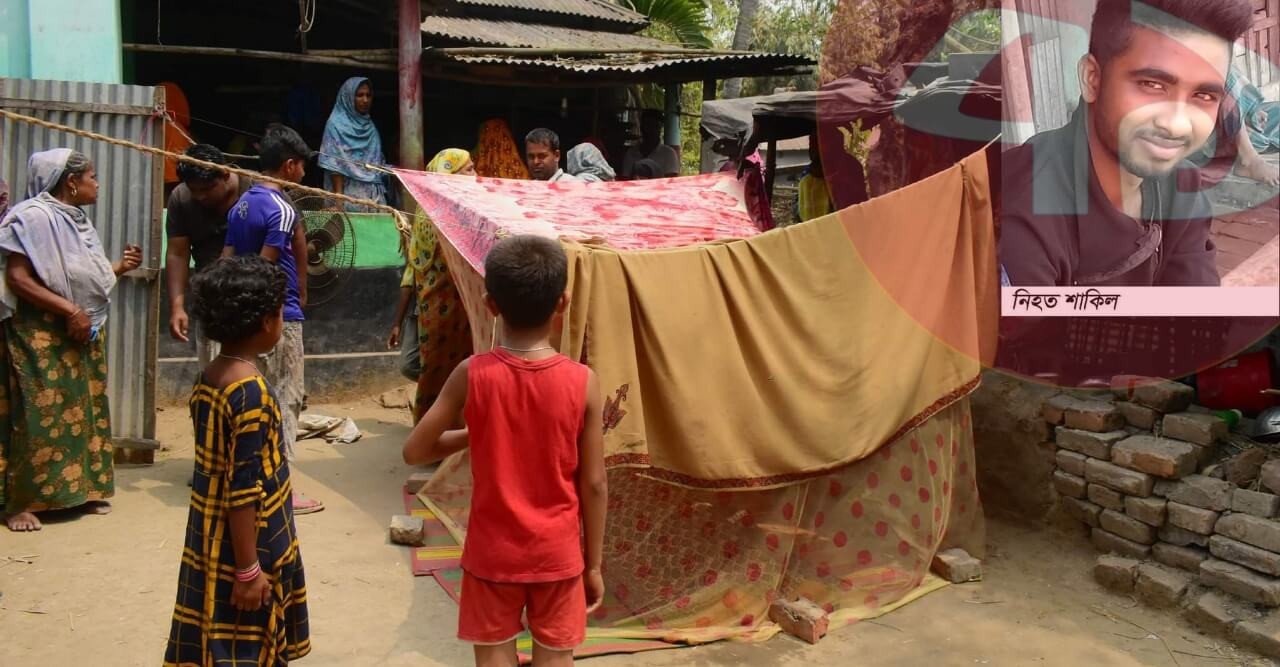 গুরুদাসপুরে মাটির ট্রাক্টরের চাকায় পিষ্ট হয়ে যুবকের মৃত্যু