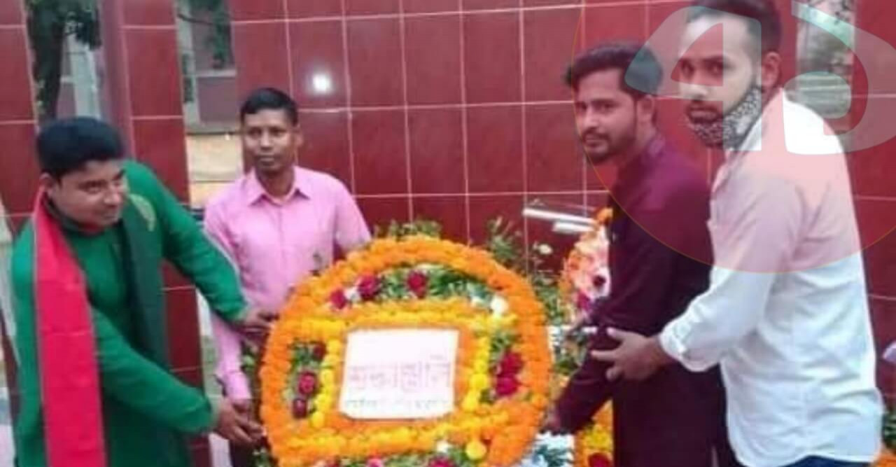 মহান স্বাধীনতা ও জাতীয় দিবস উপলক্ষে ধামইরহাট উপজেলা প্রশাসনের পুষ্পস্তবক অর্পণ