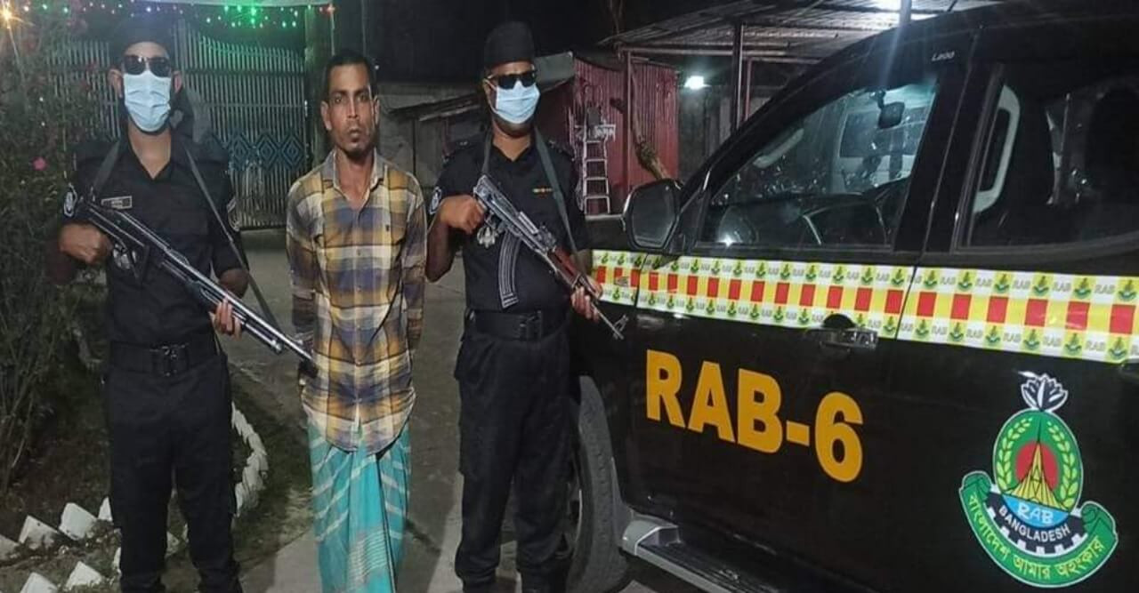 জীবননগরের আন্দুলবাড়িয়ায় র‌্যাবের অভিযানে ফেন্সিডিলসহ গ্রেফতার ১