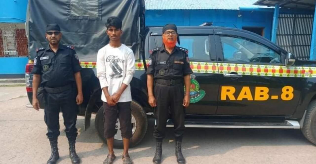 আমতলীতে র‌্যাবের হাতে ইয়াবা ব্যবসায়ী আটক