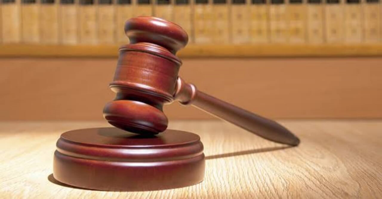 বটিয়াঘাটায় ঔষধের ব‍্যবসায়ীকে জরিমানা