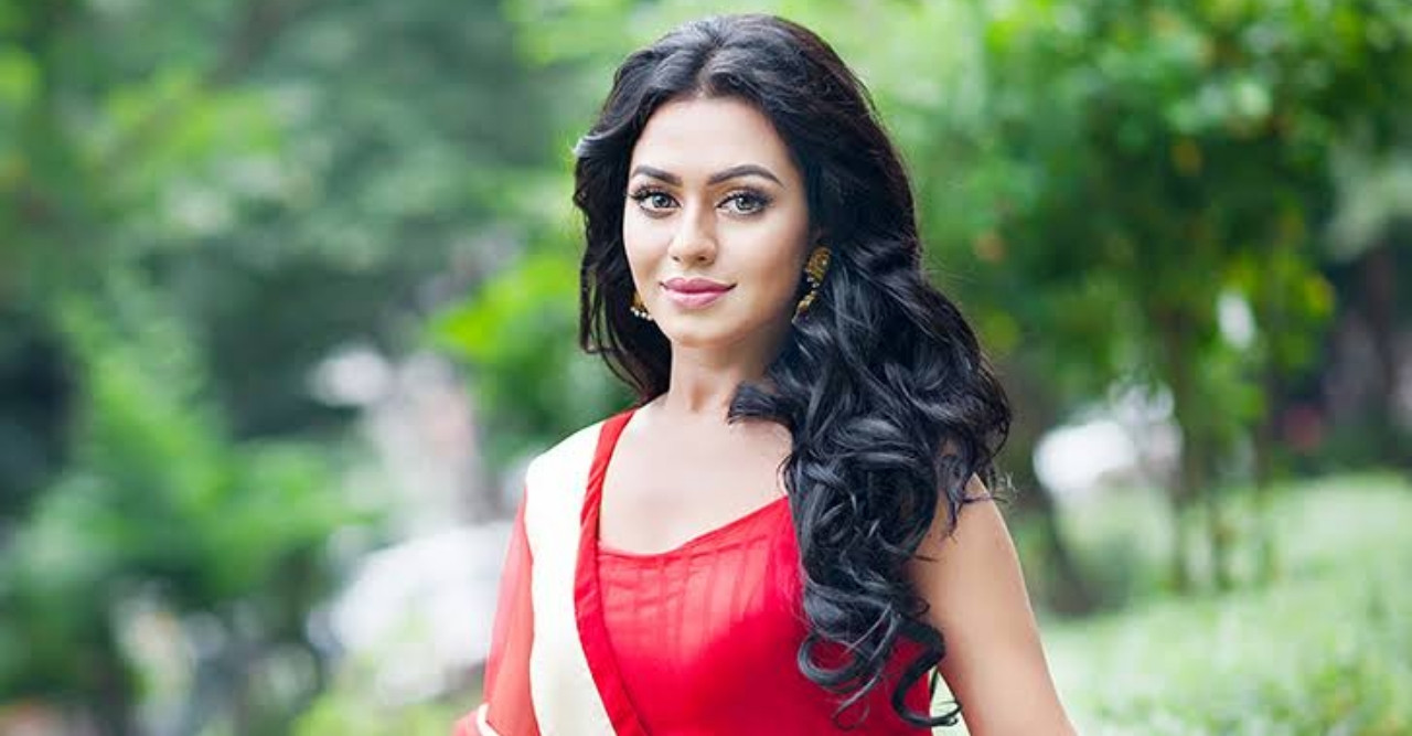 দেশে ফিরে শুটিংয়ে ফিরলেন নুসরাত ফারিয়া