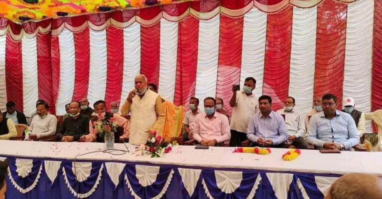 ডিমলায় হেরিং বোন বন্ড রাস্তার কাজের উদ্বোধন