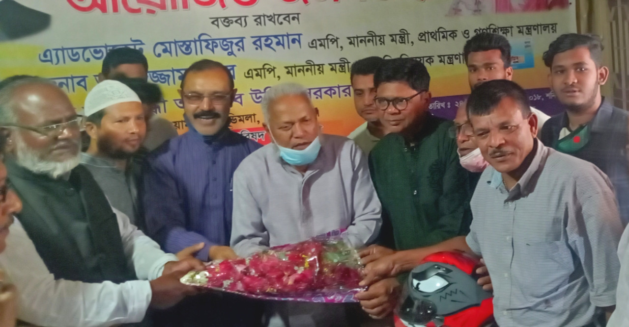 সাংসদের সাথে ডোমার উপজেলা আ’লীগের শুভেচ্ছা বিনিময়