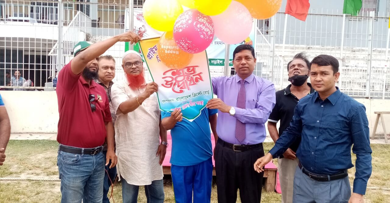 নড়াইলে প্রাইম ব্যাংক জাতীয় স্কুল ক্রিকেট টুর্নামেন্টের উদ্বোধন