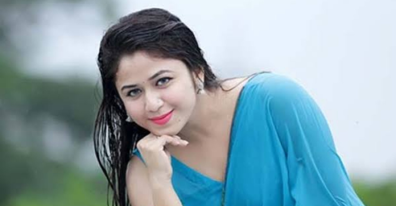 চেহারার সৌন্দর্য বাড়াতে প্লাস্টিক সার্জারি সমালোচনা করেলেন ফারিয়া