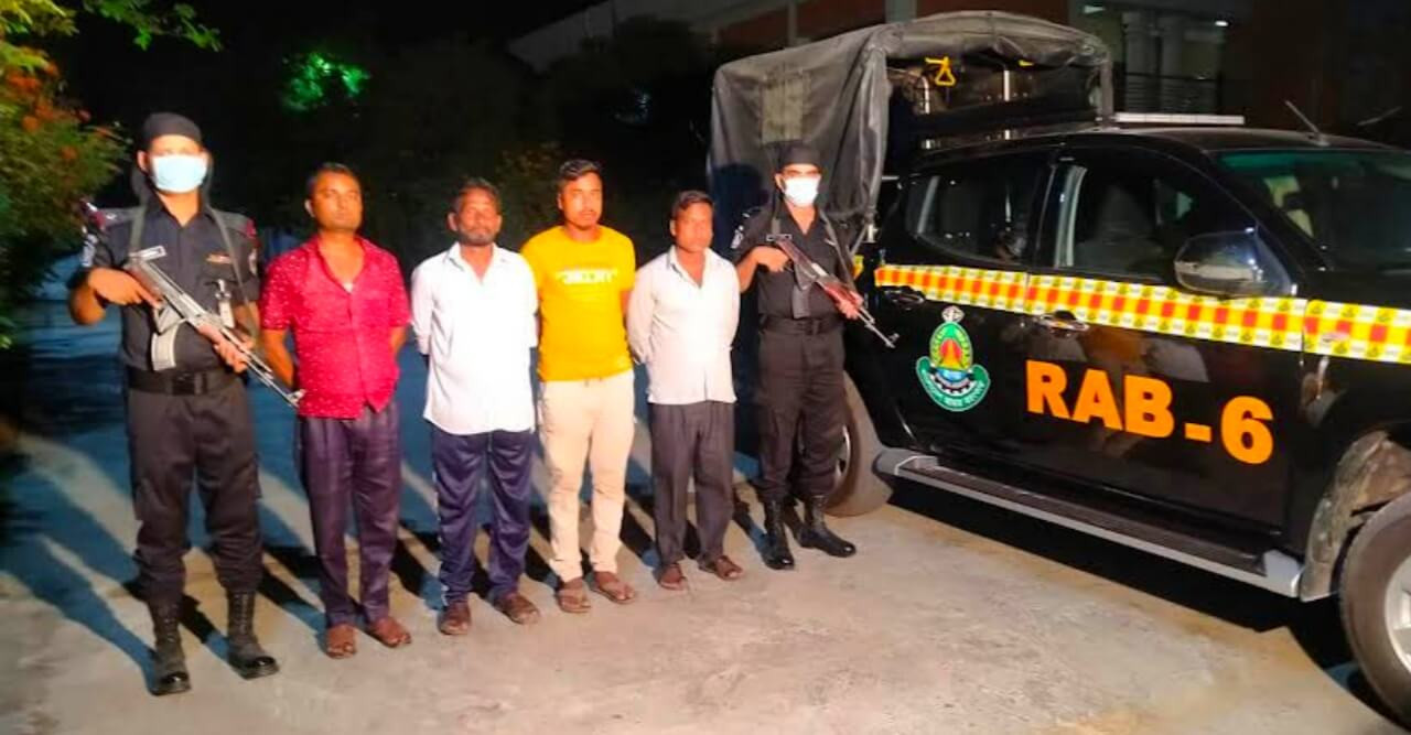 দুই ভাইকে মারধরের মামলায় আরও চার আসামী গ্রেফতার