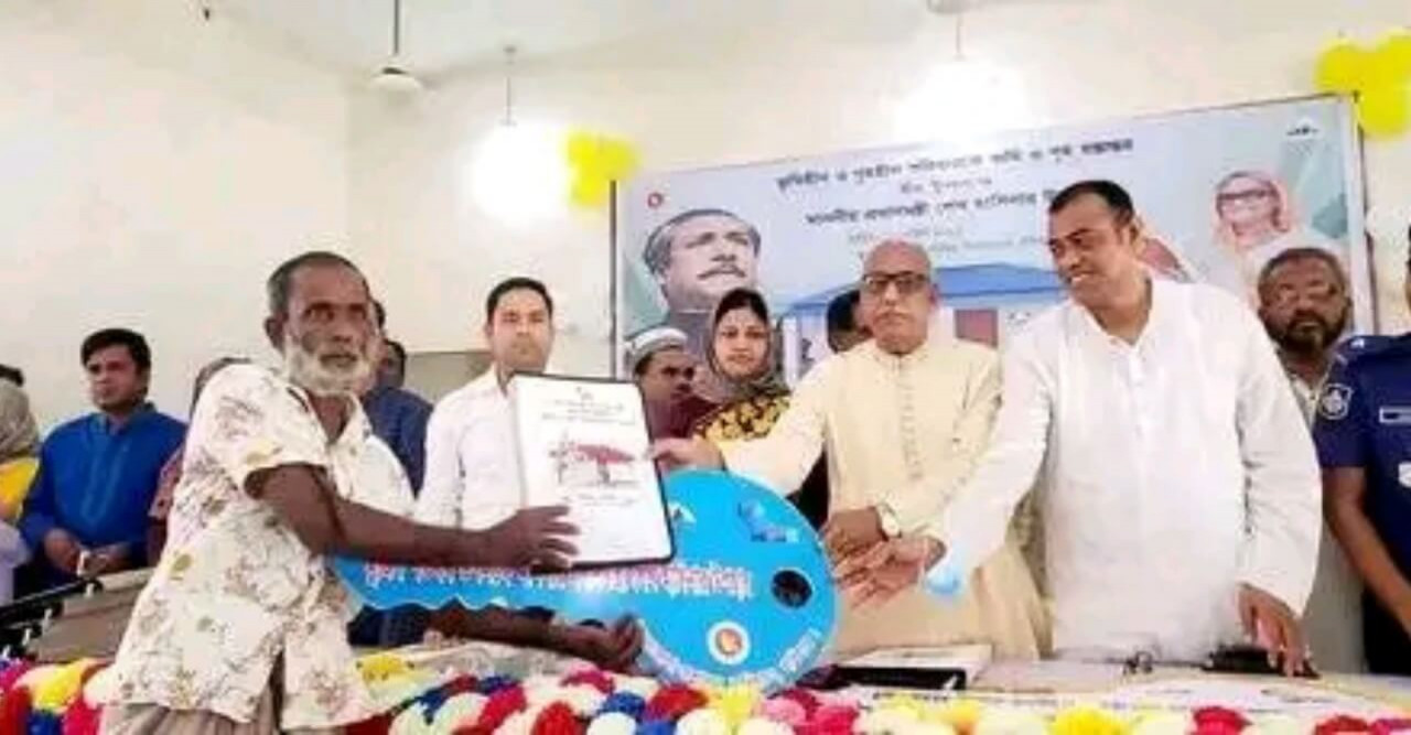 বানিয়াচংয়ে সারাদেশের ন্যায় ১৫০পরিবারের মধ্যে ঘর হস্তান্তর করলেন প্রধানমন্ত্রী