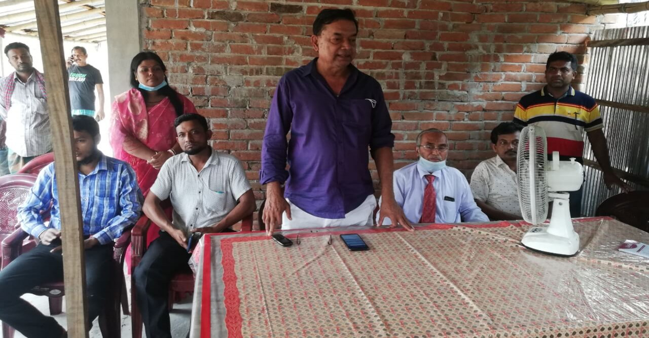বিশেষ চাহিদা সম্পূর্ণ শিক্ষার্থীদের মাঝে ঈদ উপহার
