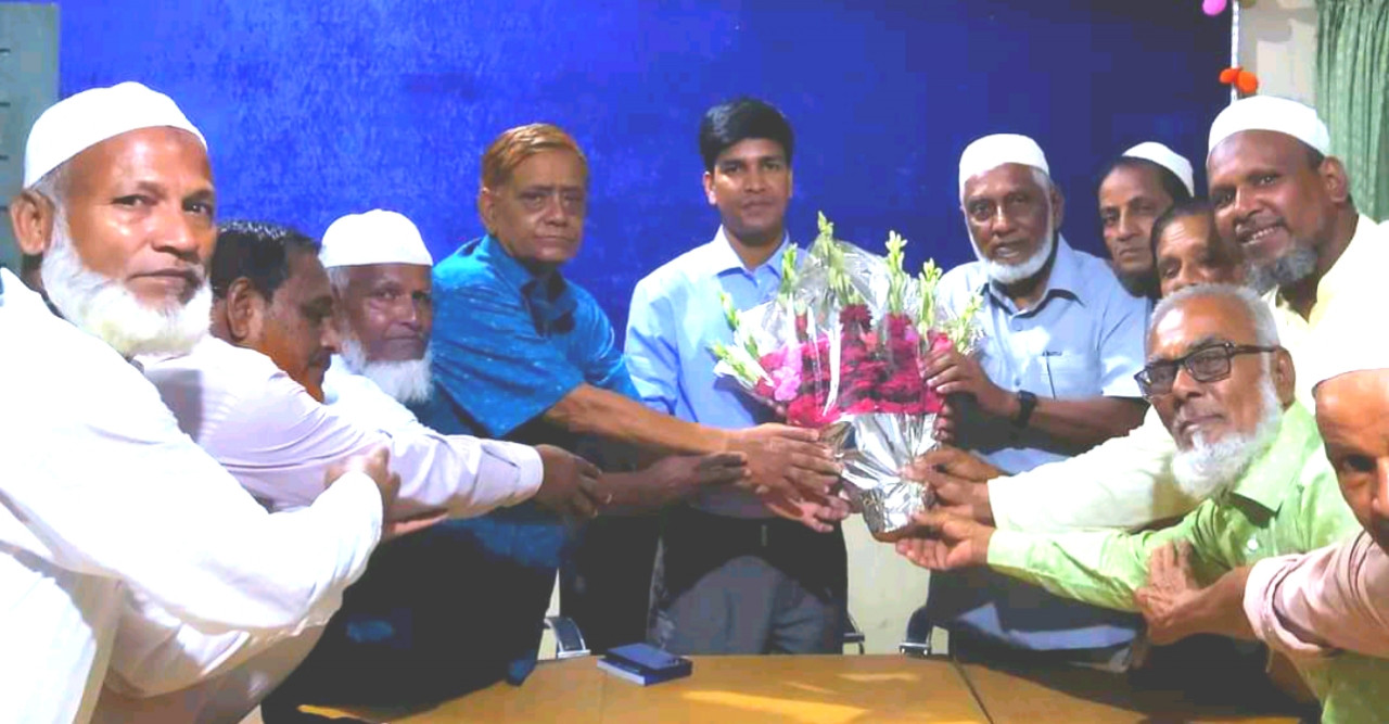 ডোমারের নবনিযুক্ত ইউএনওর সাথে মুক্তিযোদ্ধাদের মতবিনিময়