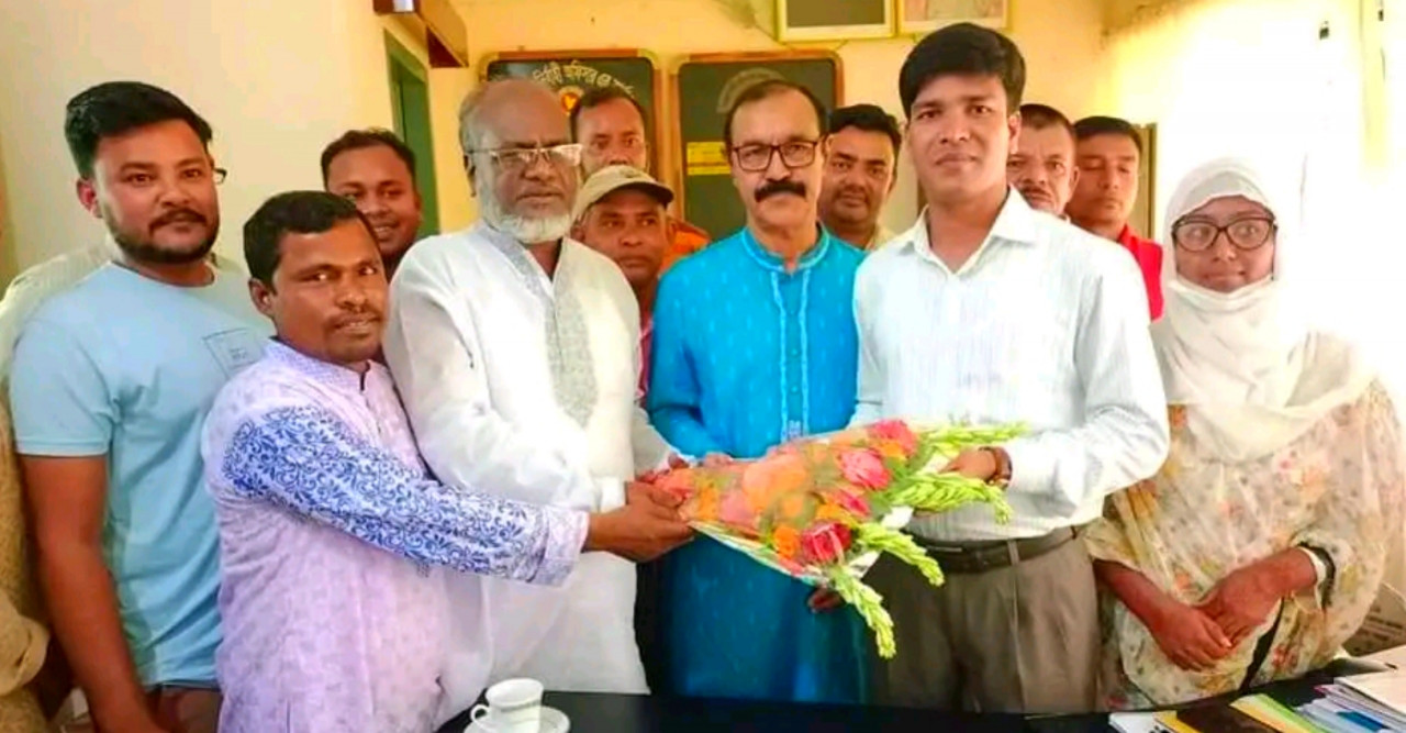 ডোমারে নবাগত ইউএনও’র সাথে আওয়ামী লীগের মতবিনিময়