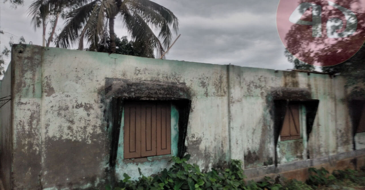 বিরামপুরে ঝড়ে ব‍্যাপক ক্ষয়ক্ষতি হয়েছে