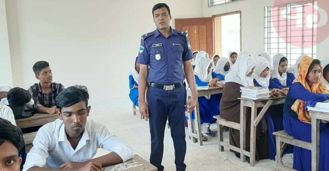 মাদক, জঙ্গিবাদ ও বাল্যবিবাহরোধে সচেতনতামূলক সভায় ওসি