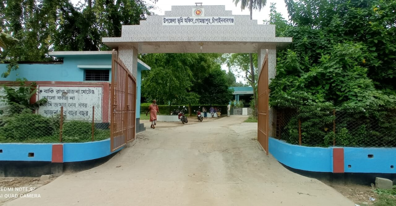 অনুসন্ধানী প্রতিবেদন, গোমস্তাপুরে পুকুর লীজ, না পুকুর চুরি?