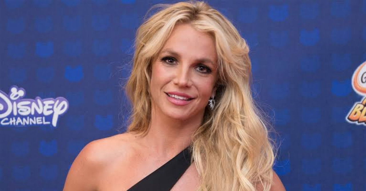 মার্কিন পপ তারকা ব্রিটনি স্পিয়ার্স তৃতীয় বিয়ে করলেন