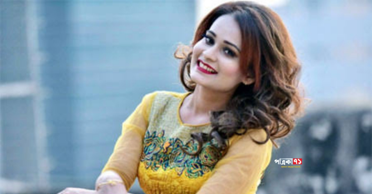 কন্যাসন্তানের মা হলেন কণ্ঠশিল্পী পুতুল