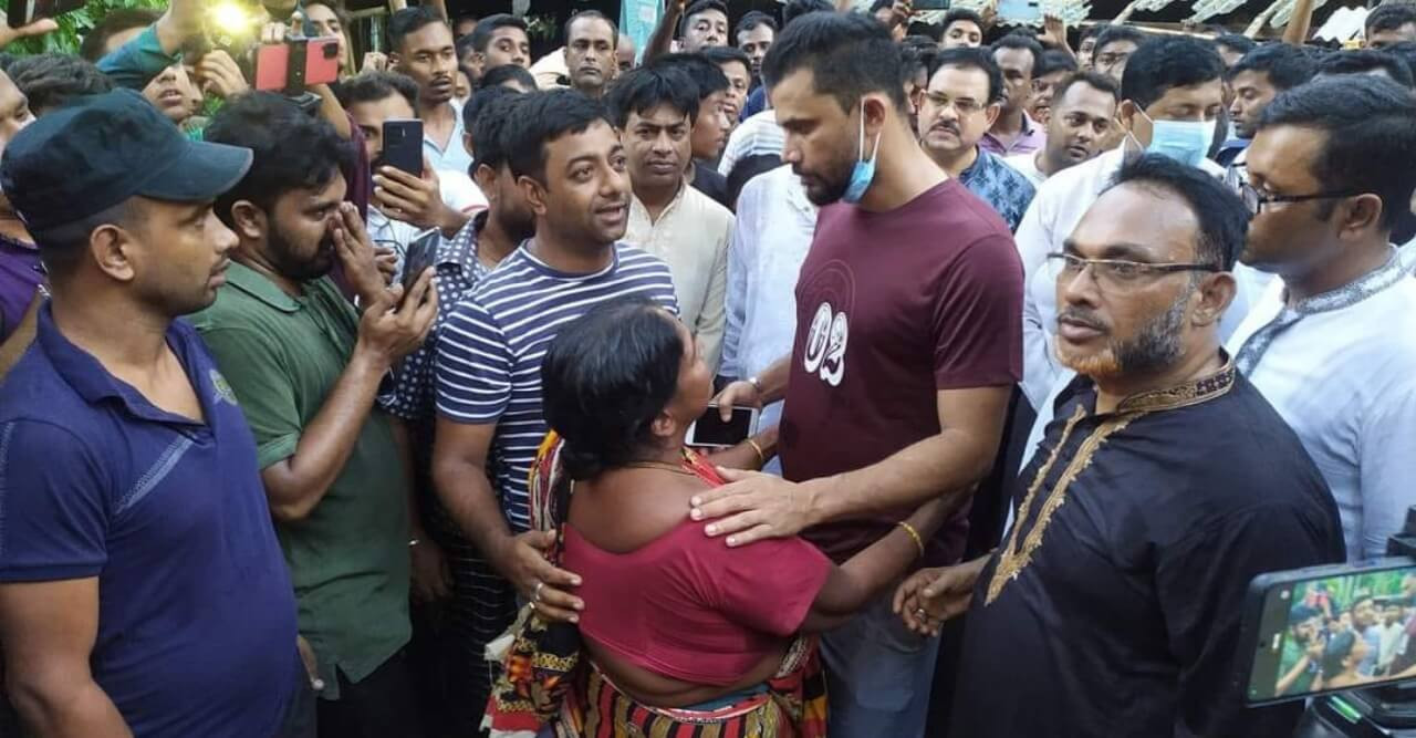 আমার সঙ্গে সরাসরি লড়াই করুন, মানুষকে শান্তিতে থাকতে দিন : মাশরাফি