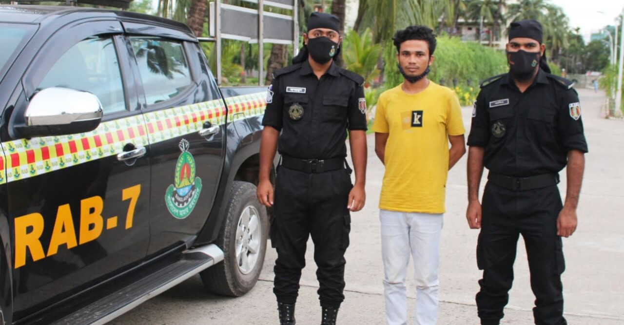 জোড়া খুনের অন্যতম প্রধান পলাতক আসামী গ্রেফতার