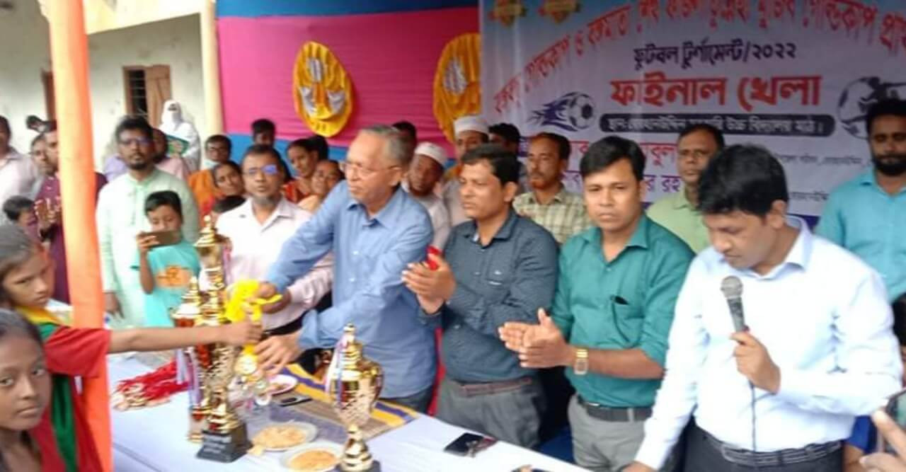 বঙ্গবন্ধু বনাম বঙ্গমাতা শেখ ফজিলাতুন্নেছা মুজিব গোল্ড কাপ