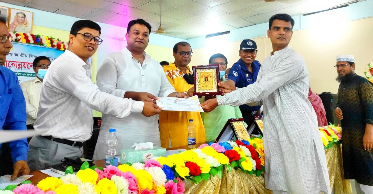 বিরামপুরে শিক্ষার মানোন্নয়নে মতবিনিময় সভা