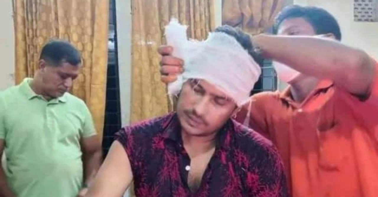 চেয়ারে বসা নিয়ে যুবদলের মারামারি, আহত ৫