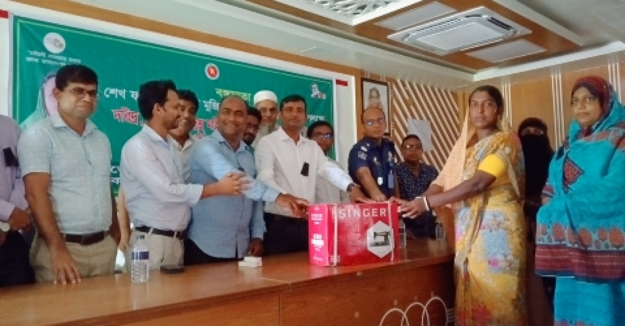 মোল্লাহাটে বঙ্গমাতা শেখ ফজিলাতুন নেছা মুজিবের জন্মবার্ষিকী পালন