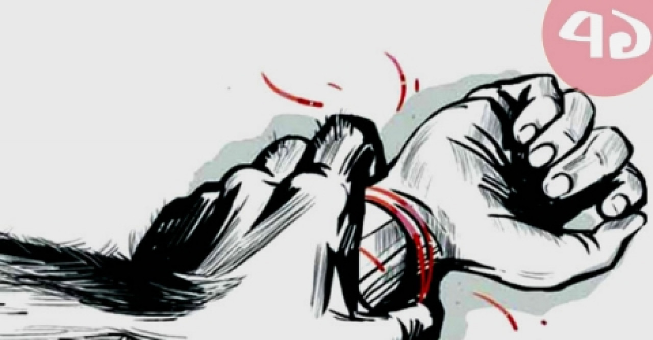 ছেলের গলায় ছুরি ঠেকিয়ে মাকে সংঘবদ্ধ ধর্ষণ : গ্রেপ্তার ৩