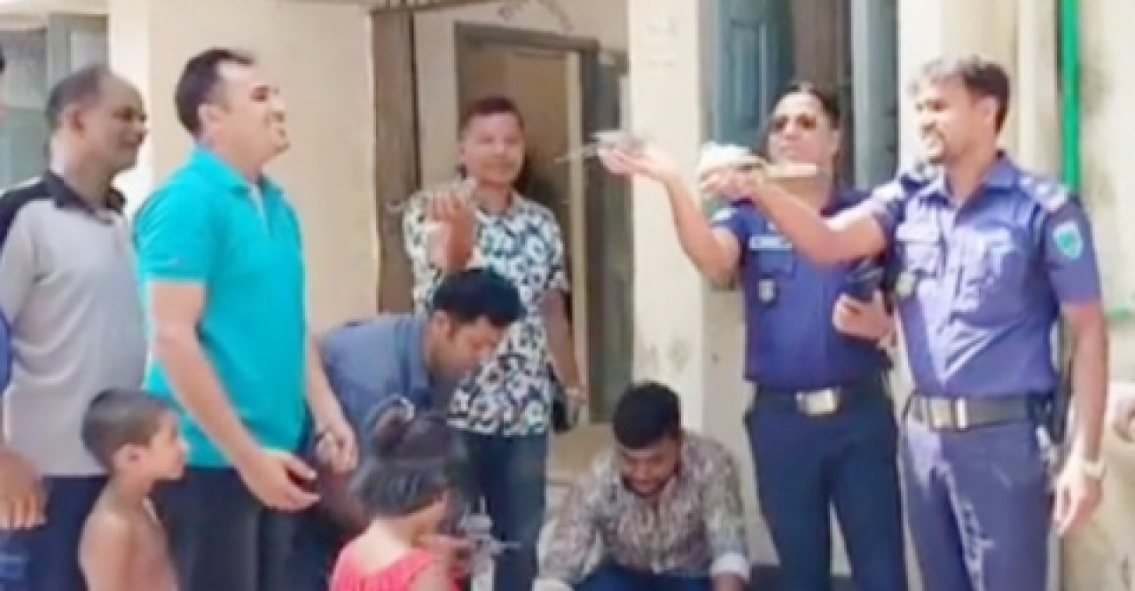 বাঘায় ১১০টি ঘুঘু পাখি সহ পুলিশের হাতে আটক -২