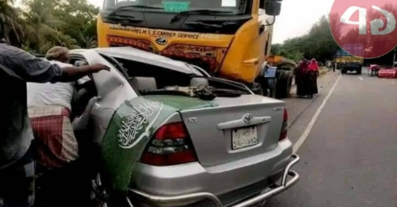 সীতাকুন্ডে টোলরোডে ভয়াবহ দূর্ঘটনা নিহত-২